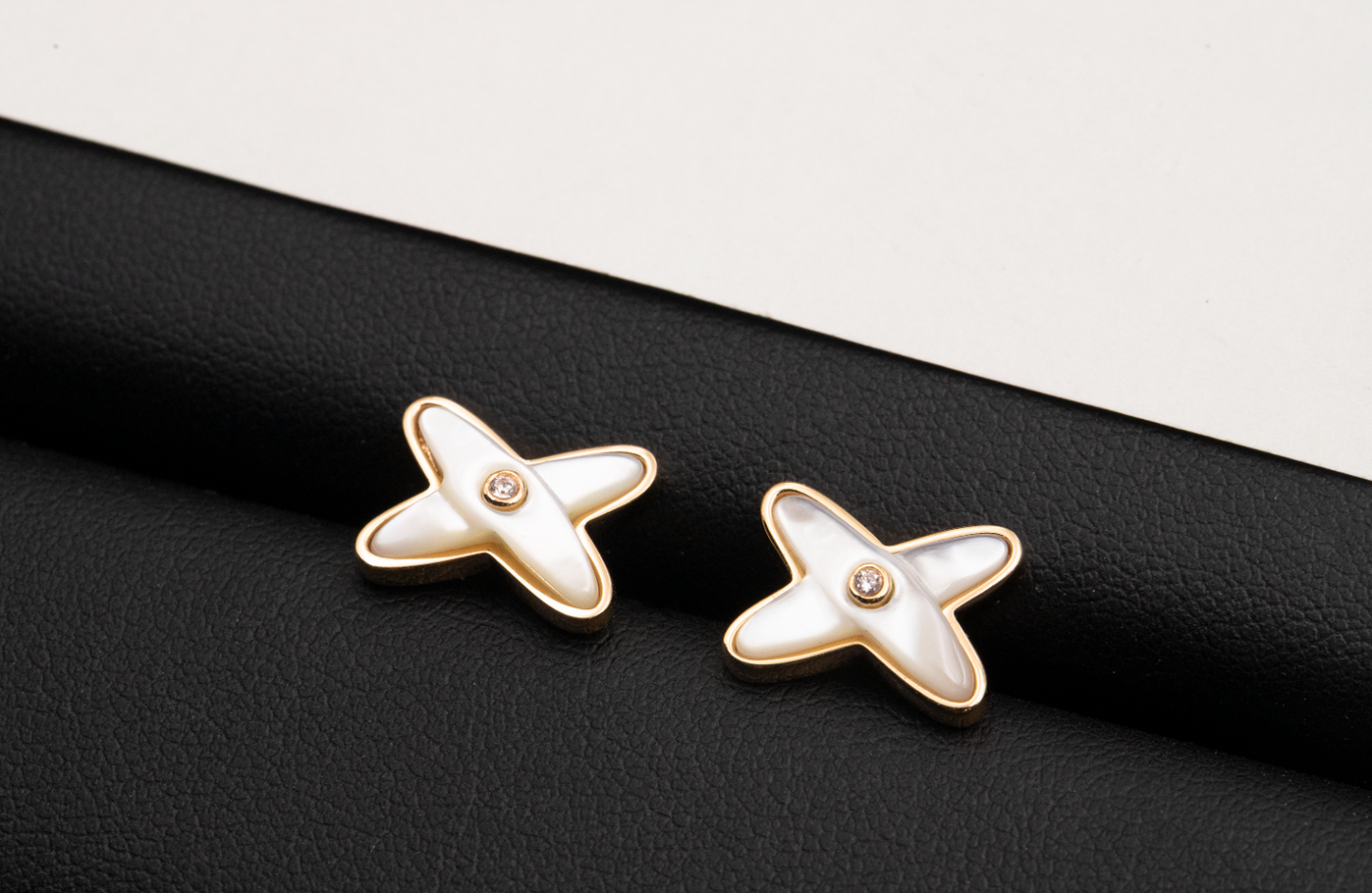 [Pearl Jewelrys]JEUX DE WHITE MOP ROSE GOLD DIAMOND EARRINGS