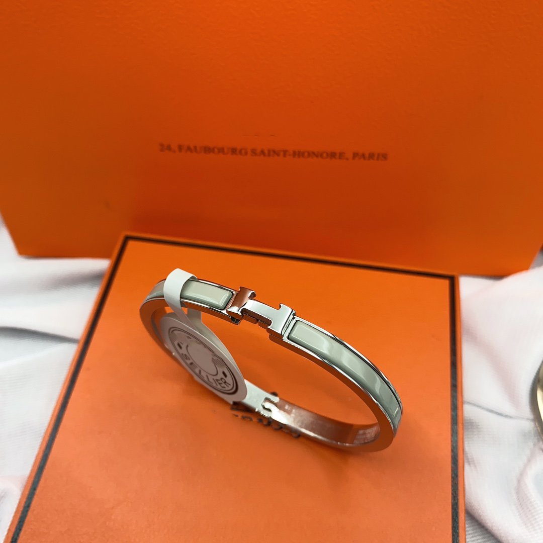 [Pearl Jewelrys]CLASSIC HM CLIC GREEN 8MM ENAMEL BRACELET