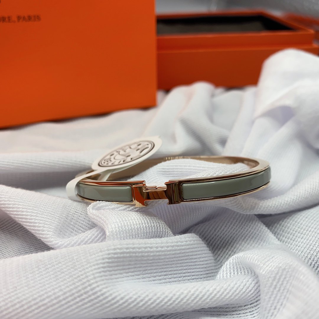 [Pearl Jewelrys]CLASSIC HM CLIC GREEN 8MM ENAMEL BRACELET