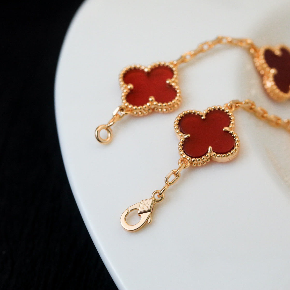 [Pearl Jewelrys]CLOVER 5 MOTIFS RED AGATE  BRACELET