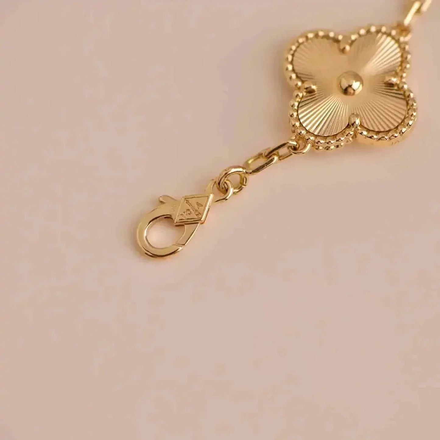 [Pearl Jewelrys]CLOVER 5 FLOWERS LASER BRACELET