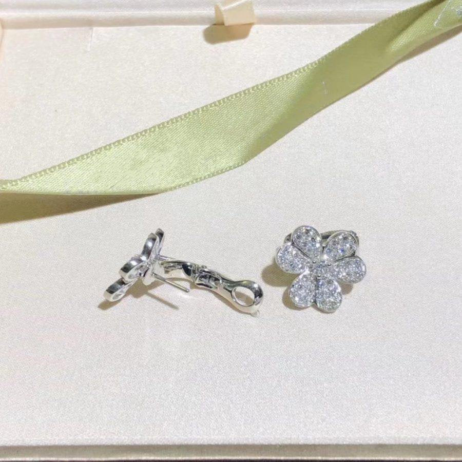 [Pearl Jewelrys]FRIVOLE SILVER FLOWER DIAMOND EARRINGS