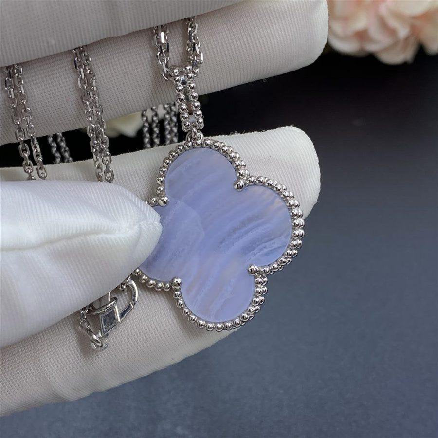 [Pearl Jewelrys]CLOVER SILVER CHALCEDONY BIG CLOVER NECKLACE