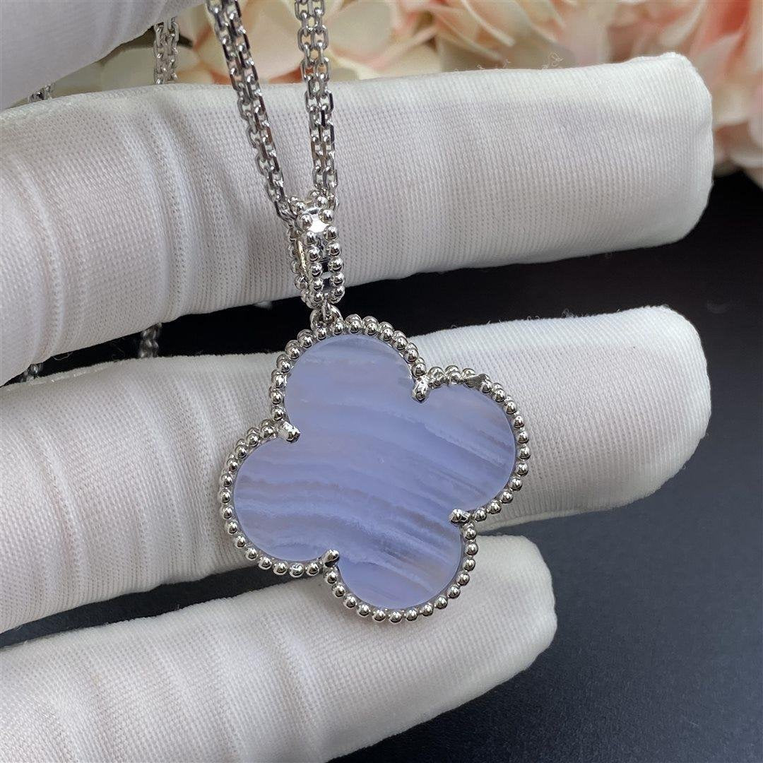 [Pearl Jewelrys]CLOVER SILVER CHALCEDONY BIG CLOVER NECKLACE