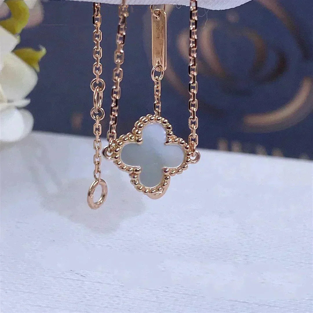 [Pearl Jewelrys]CLOVER WHITE MOP SINGLE FLOWER BRACELET