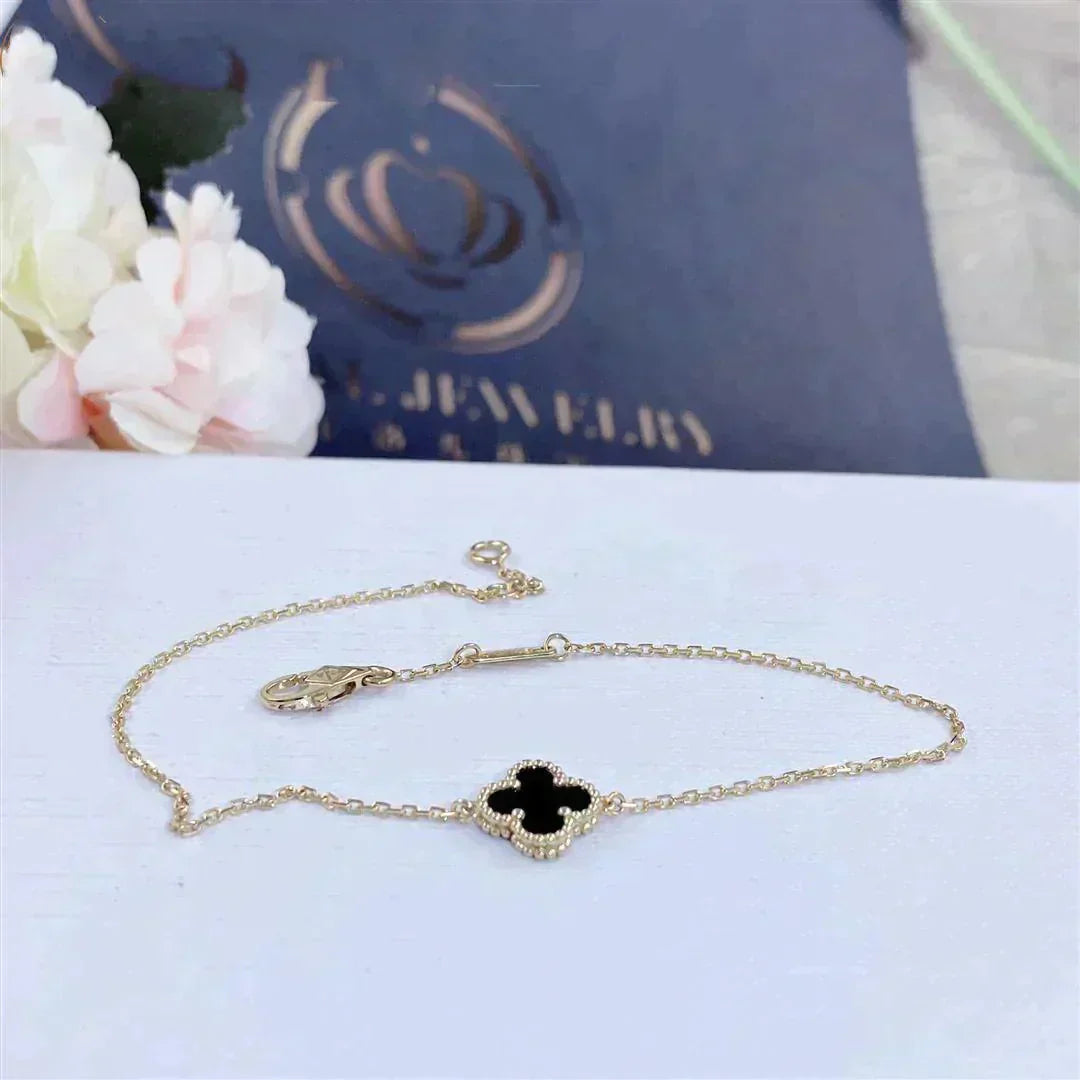 [Pearl Jewelrys]CLOVER ONYX SINGLE FLOWER BRACELET