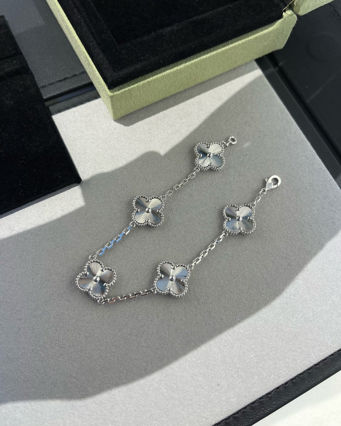 [Pearl Jewelrys]CLOVER SILVER 5 MOTIFS BRACELET